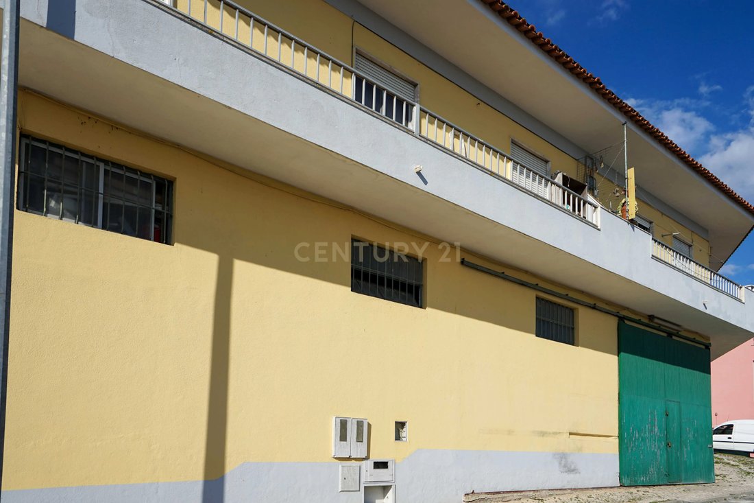 House in Camarate, Unhos e Apelacao, Lisbon, Portugal 5 - 15331859