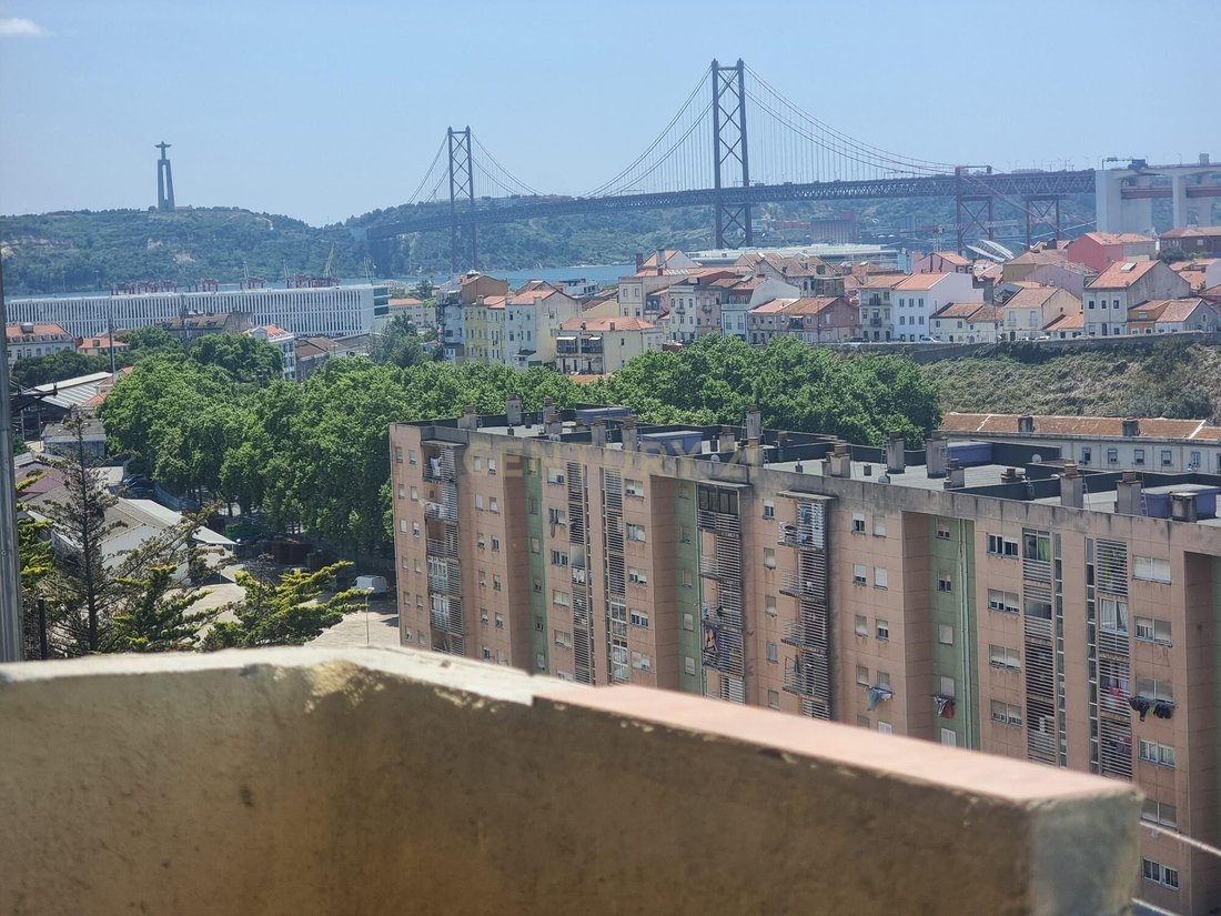 House in Campo de Ourique, Lisbon, Portugal 2 - 13444145