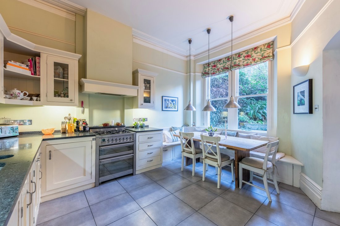 Apartment in Earls Court, Kensington And Chelsea, England 4 - 17007177