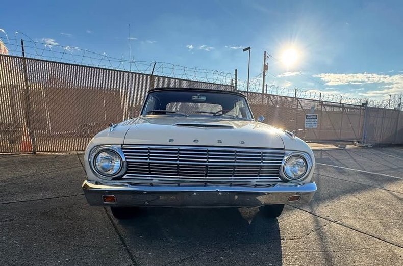 Cabriolet in Glendale, United States 5 - 17007373