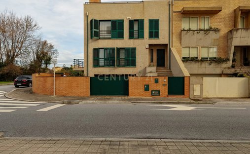 Villa in Matosinhos e Leca da Palmeira, Porto District, Portugal 1