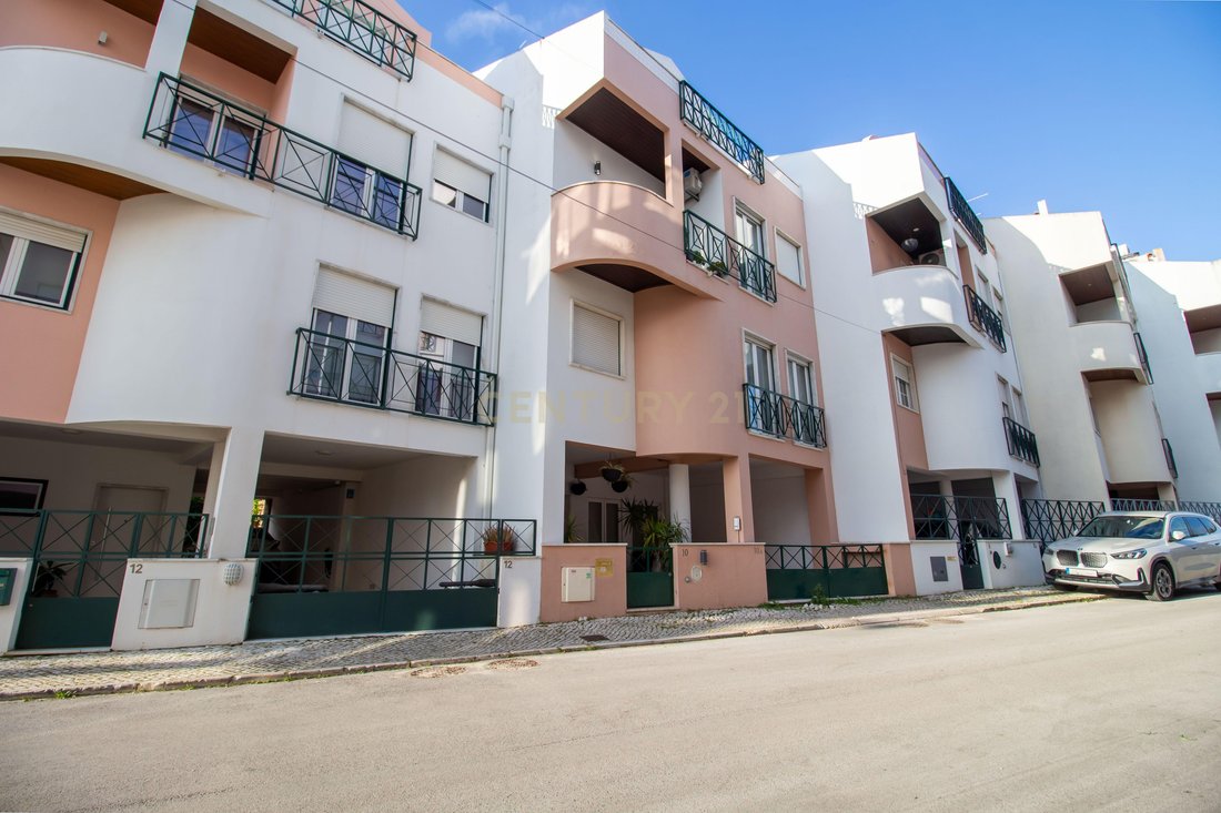 Villa in Loures, Lisbon, Portugal 1 - 15713095