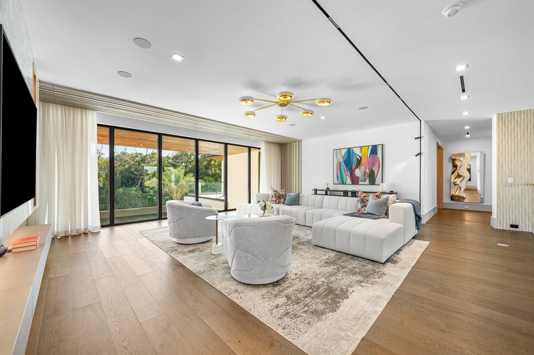 Boca Raton, Florida, United States 1 - 17007661