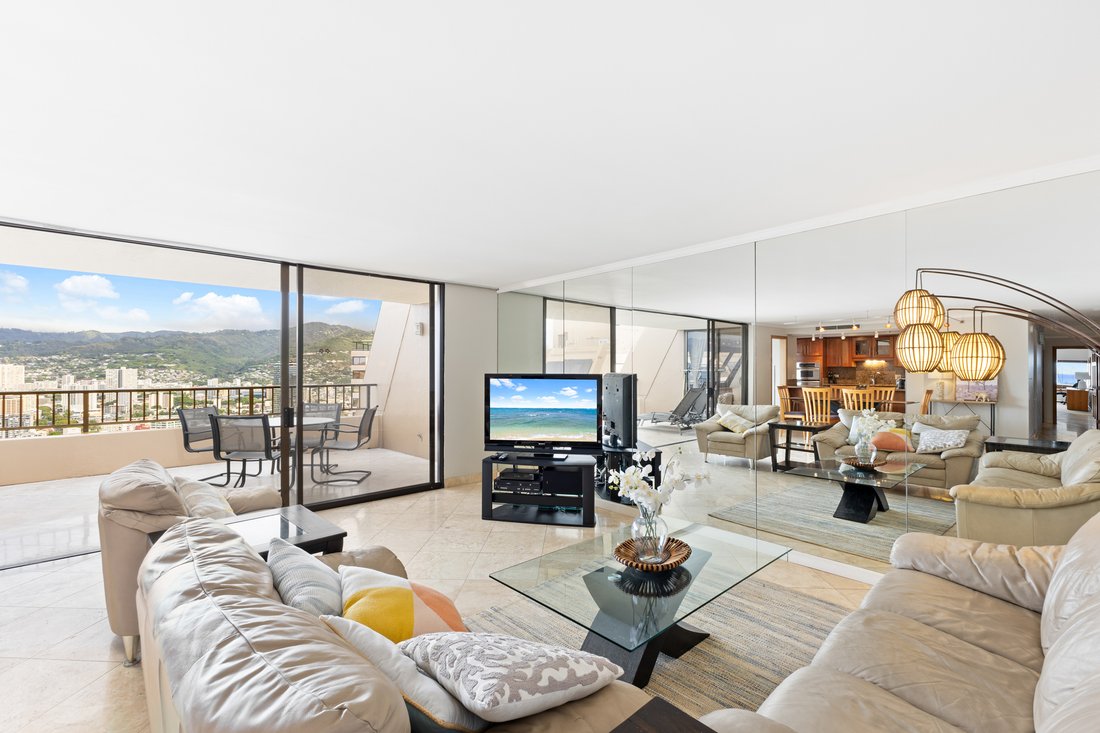 Condo in Honolulu, Hawaii, United States 4 - 17007632