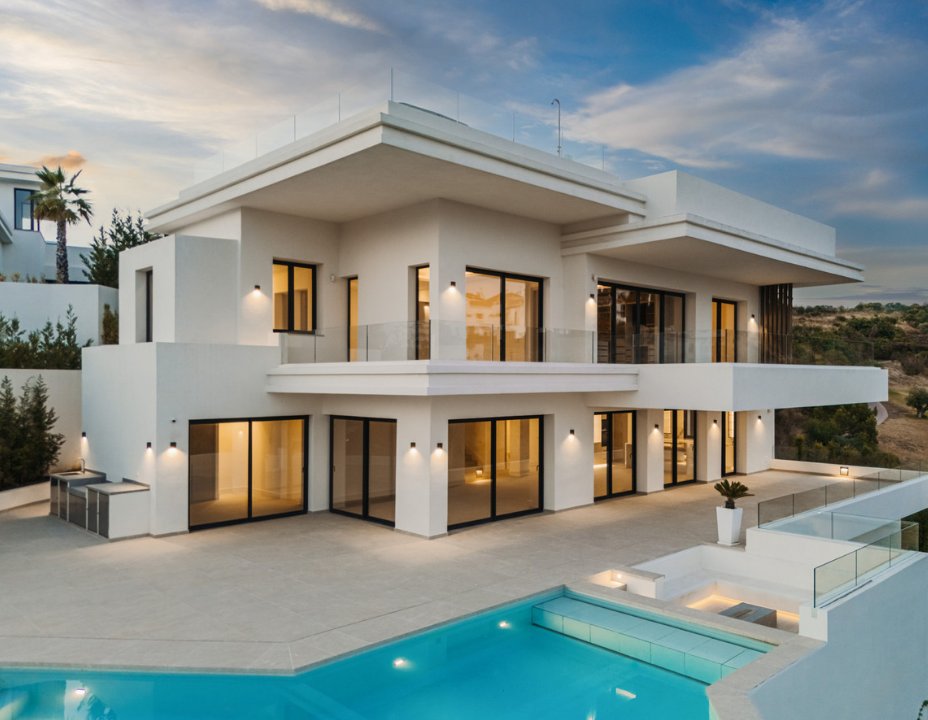 Villa in Cancelada, Estepona, Andalusia 1 - 17007433