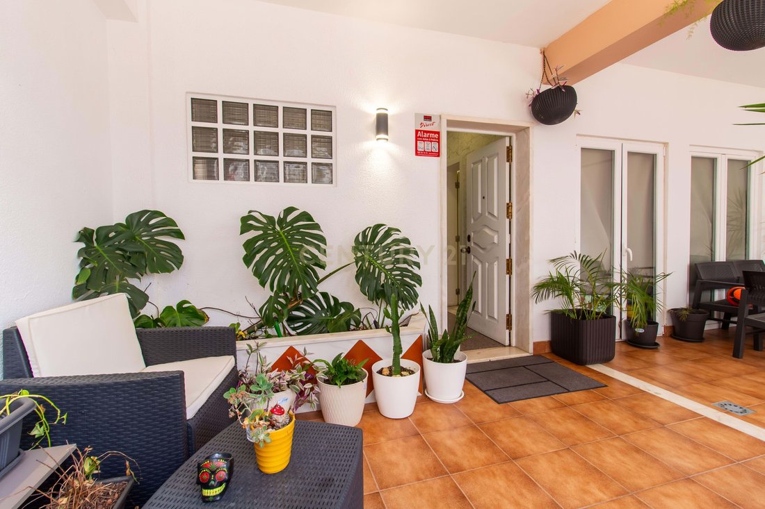 Villa in Loures, Lisbon, Portugal 2 - 15713095