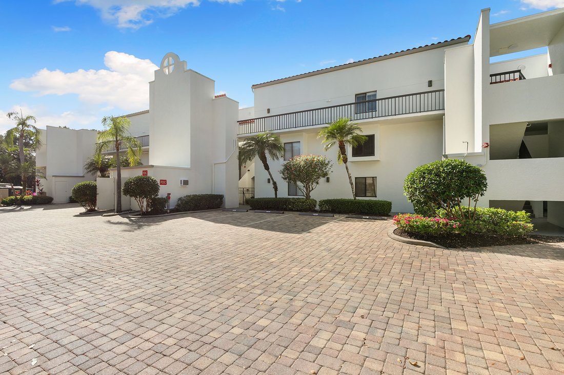 Condo in Naples, Florida, United States 3 - 17007794