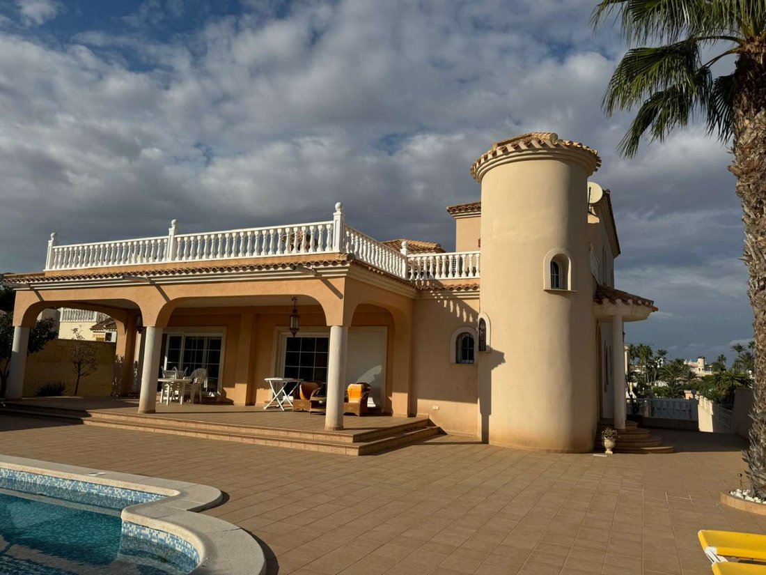 Villa in Orihuela, Valencian Community, Spain 3 - 17007097