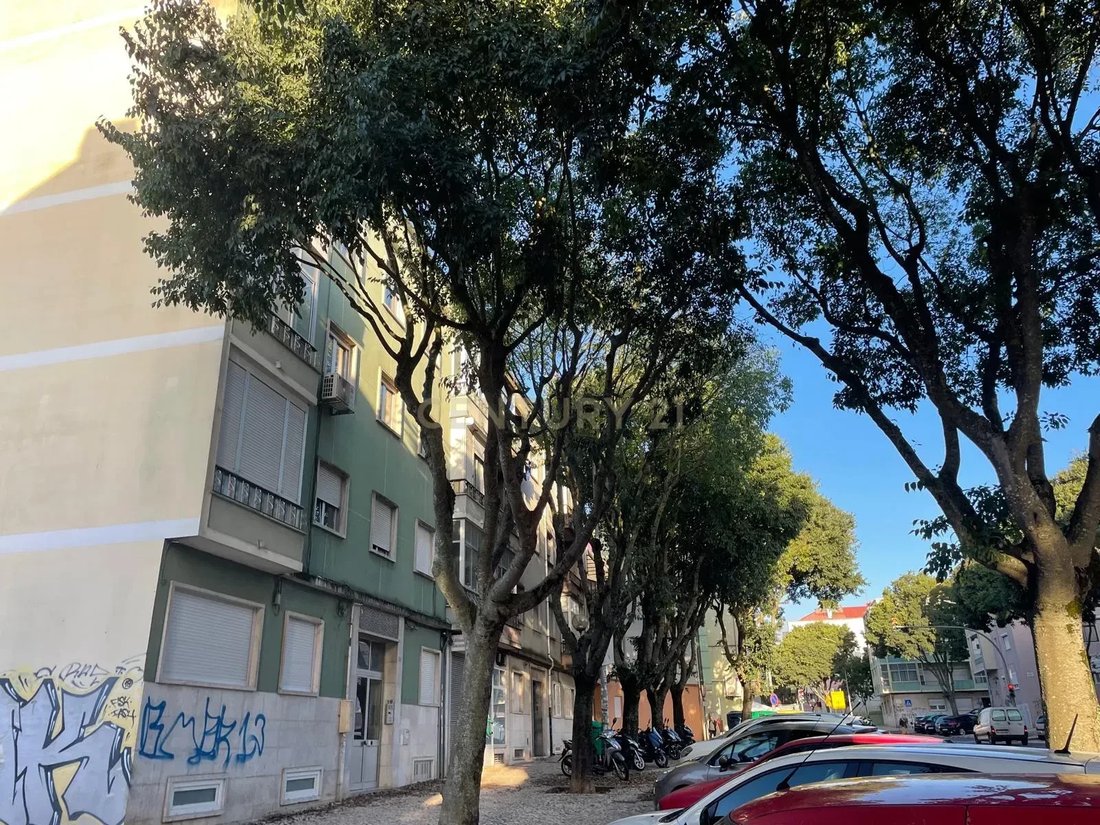 Land in Falagueira-Venda Nova, Lisbon, Portugal 3 - 14783174