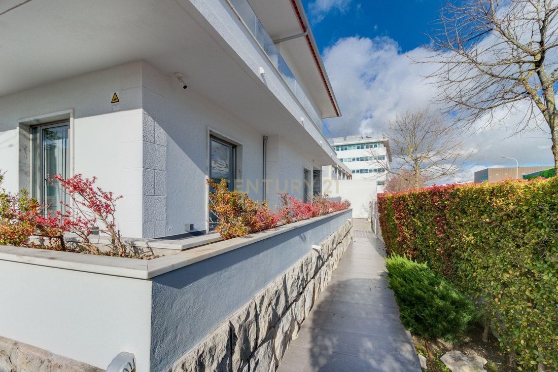 Villa in Linda-a-Velha, Lisbon, Portugal 3 - 15465525