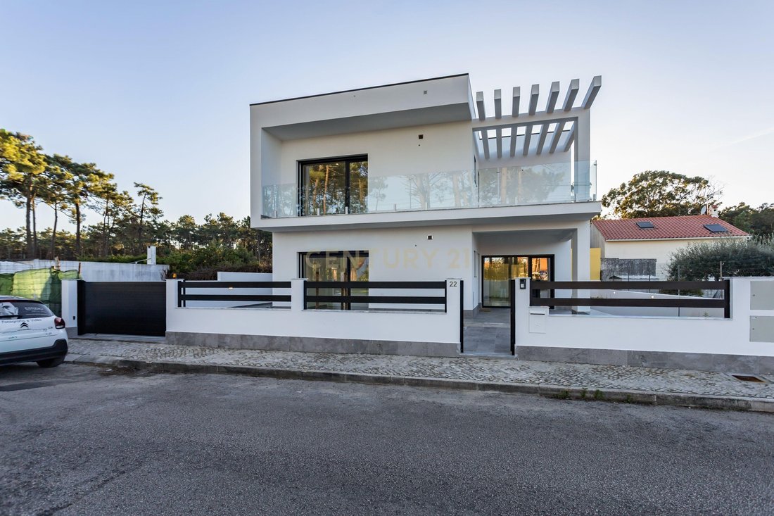 Villa in Aroeira, Charneca de Caparica e Sobreda, Portugal 1 - 16713409