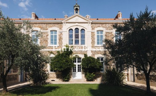 House in Arrondissement of La Roche-sur-Yon, Pays de la Loire, France 1