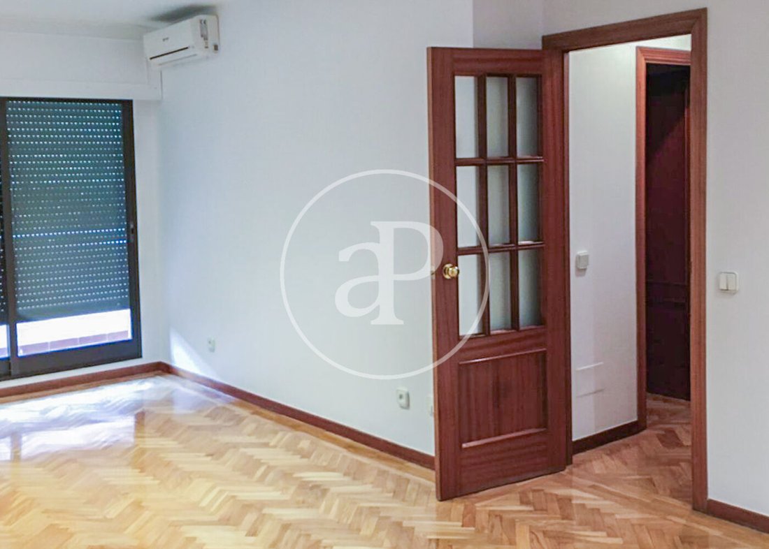 Apartment in Ciudad Lineal, Madrid, Spain 3 - 17007506
