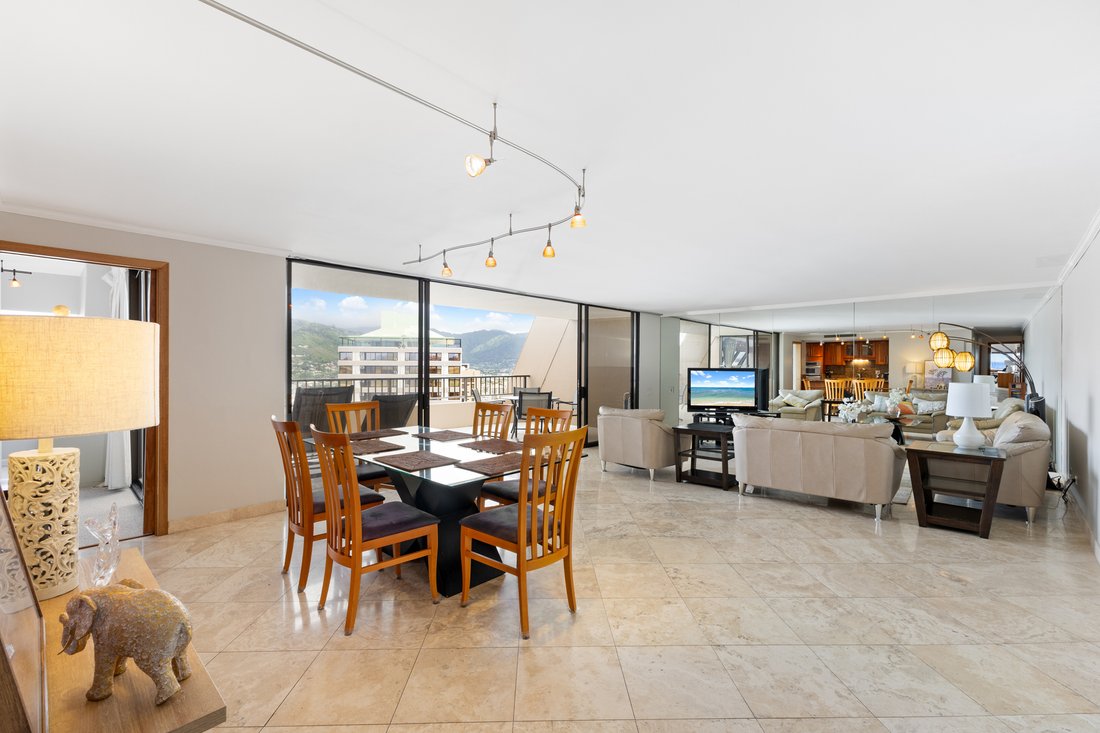 Condo in Honolulu, Hawaii, United States 5 - 17007632