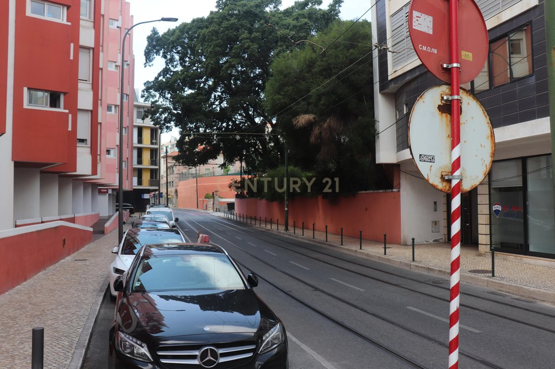 Alges, Lisbon, Portugal 4 - 15975067