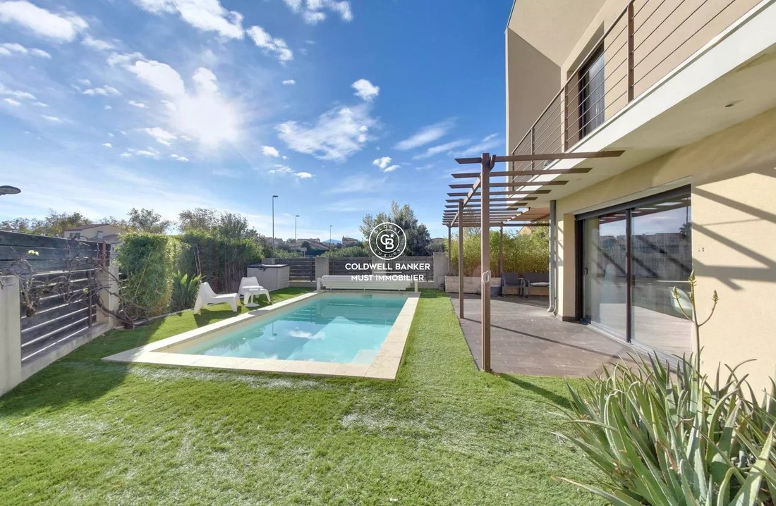 Villa in Beziers, Occitania, France 2 - 16771343
