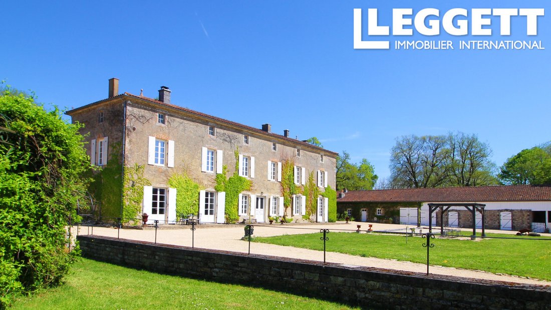 House in Saint-Fraigne, Nouvelle-Aquitaine, France 2 - 15487234
