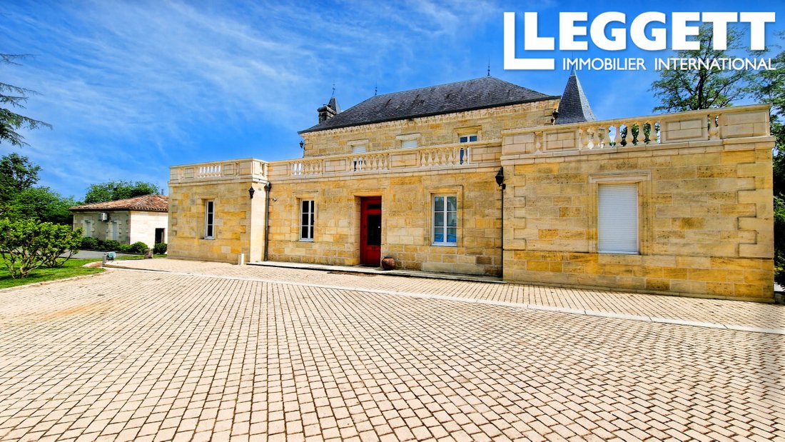 Castle in Saint-Magne-de-Castillon, Nouvelle-Aquitaine, France 1 - 14704360