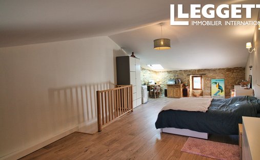 Beautiful 6 Bed/Bath Chateau With Separate Apartment Close To Lodeve. Currently Run As A Boutique B&