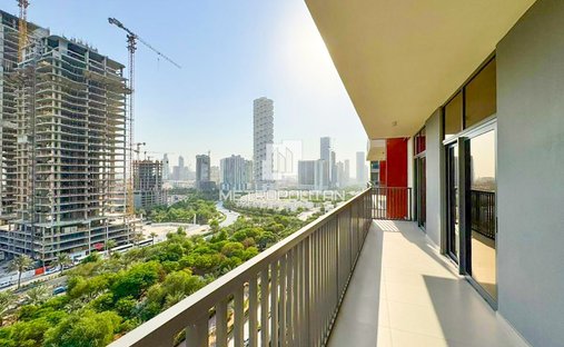 Apartment in JVC / Jumeirah Village Circle, Dubai, United Arab Emirates 1