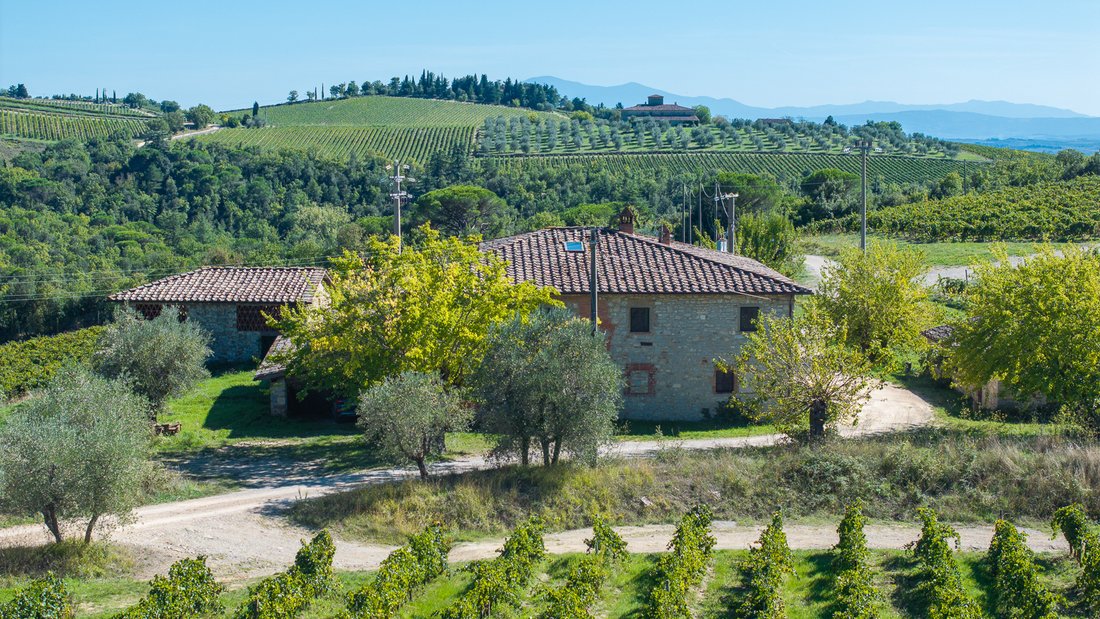 Estate in Gaiole in Chianti, Tuscany, Italy 1 - 17008507