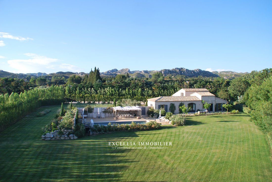 Schloss in Maussane-les-Alpilles, Provence-Alpes-Côte d'Azur, Frankreich 1 - 17008814