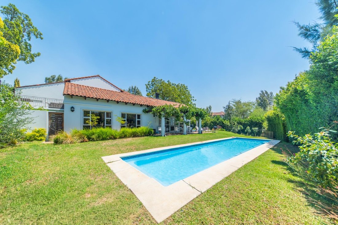 House in Drakenstein Local Municipality, Western Cape, South Africa 3 - 17010937