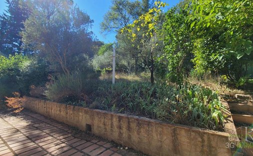 Château 1330 M² Sur 13 Ha Proximité Nimes