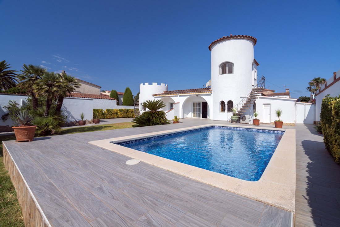 House in Empuriabrava, Catalonia, Spain 1 - 14603278