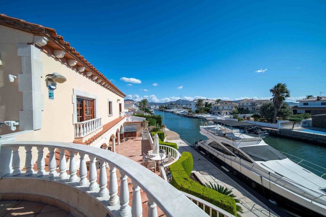 House in Empuriabrava, Catalonia, Spain 2 - 14781935