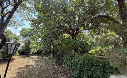 Château 1330 M² Sur 13 Ha Proximité Nimes