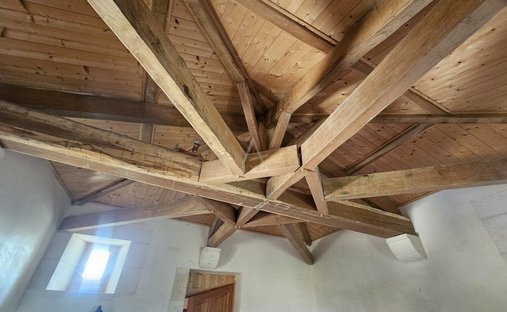 Aoc Côtes De Bourg Wine Château On 16 Hectares Ref 1029