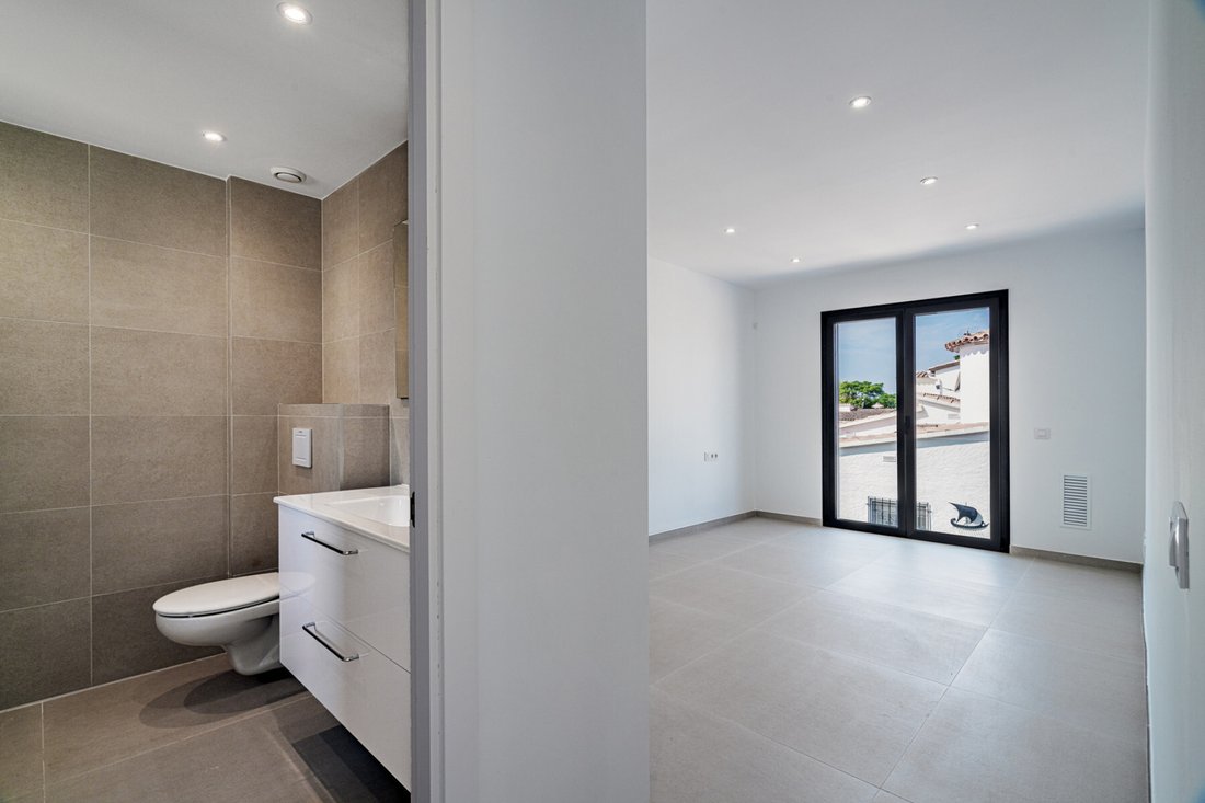 House in Empuriabrava, Catalonia, Spain 5 - 14770978