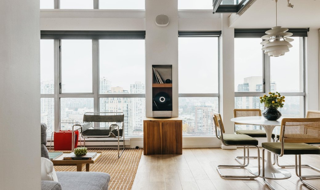 Photo inspiration: Stunning Downtown Loft W Panoramic Views In Vancouver British Columbia Photo Inspiration