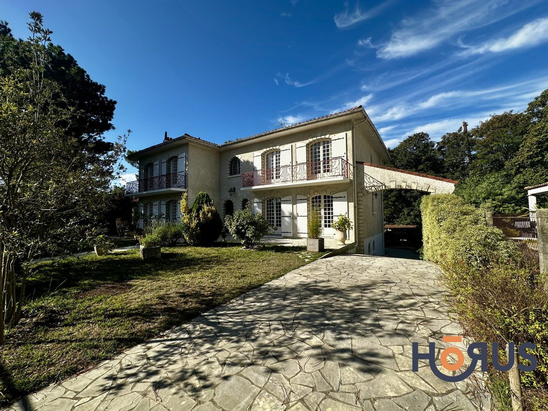 Villa in Nord Est Vallieres, Saint-Georges-de-Didonne, France 1 - 17016316