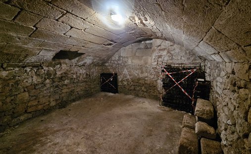 Aoc Côtes De Bourg Wine Château On 16 Hectares Ref 1029