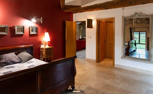 Sale Of Equestrian Estate Aimargues, 260m² 6 Rooms 1,050,000€ With Swimming Pool