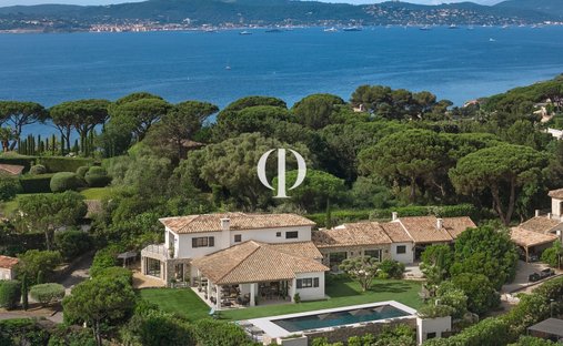 Villa in Nartelle-Noyer-Bellevue-bd des Sardinaux, Sainte-Maxime, France 1
