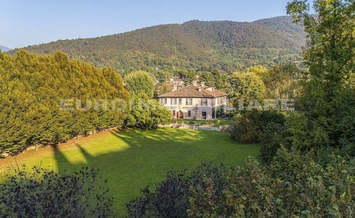 House in Mompiano, Brescia, Italy 1