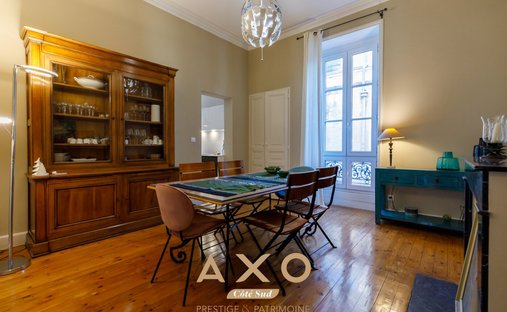 Château 1330 M² Sur 13 Ha Proximité Nimes