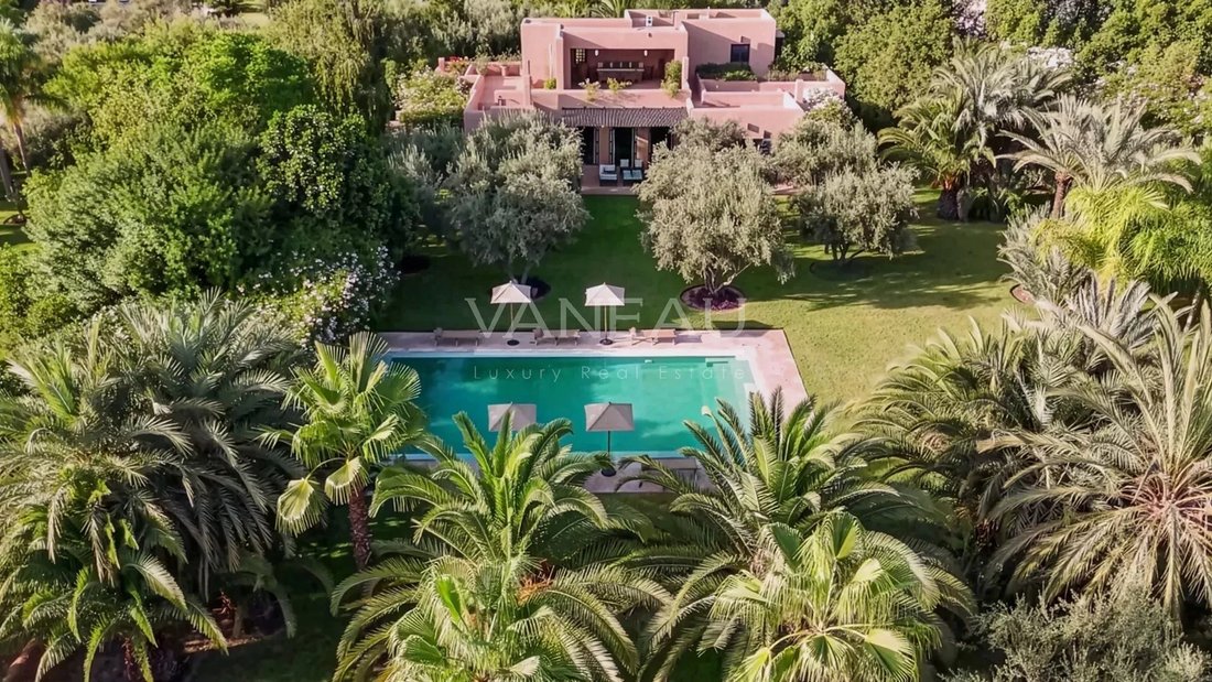 Villa in Sidi Abdallah Ghiat, Marrakesh-Safi, Morocco 1 - 17011247