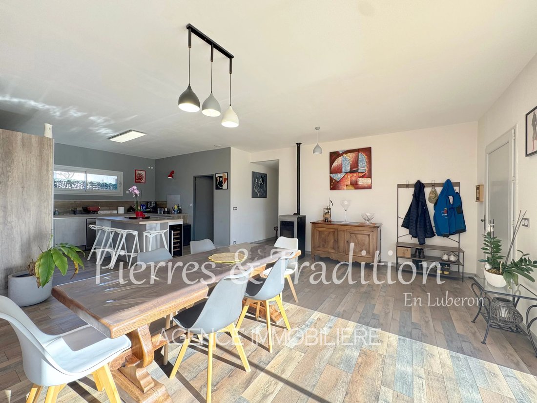 House in Saint-Saturnin-lès-Apt, Provence-Alpes-Côte d'Azur, France 5 - 15039158