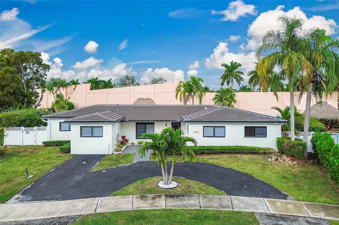 House in Miami, Florida, United States 1 - 17014261