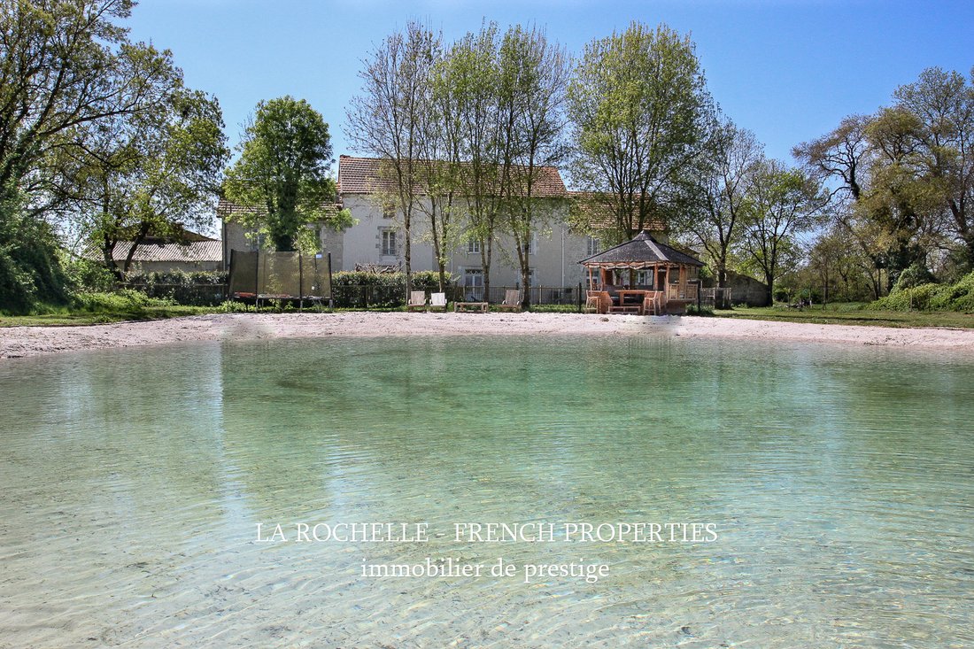 House in Le Thou, Nouvelle-Aquitaine, France 1 - 17010626