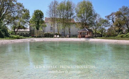 House in Le Thou, Nouvelle-Aquitaine, France 1