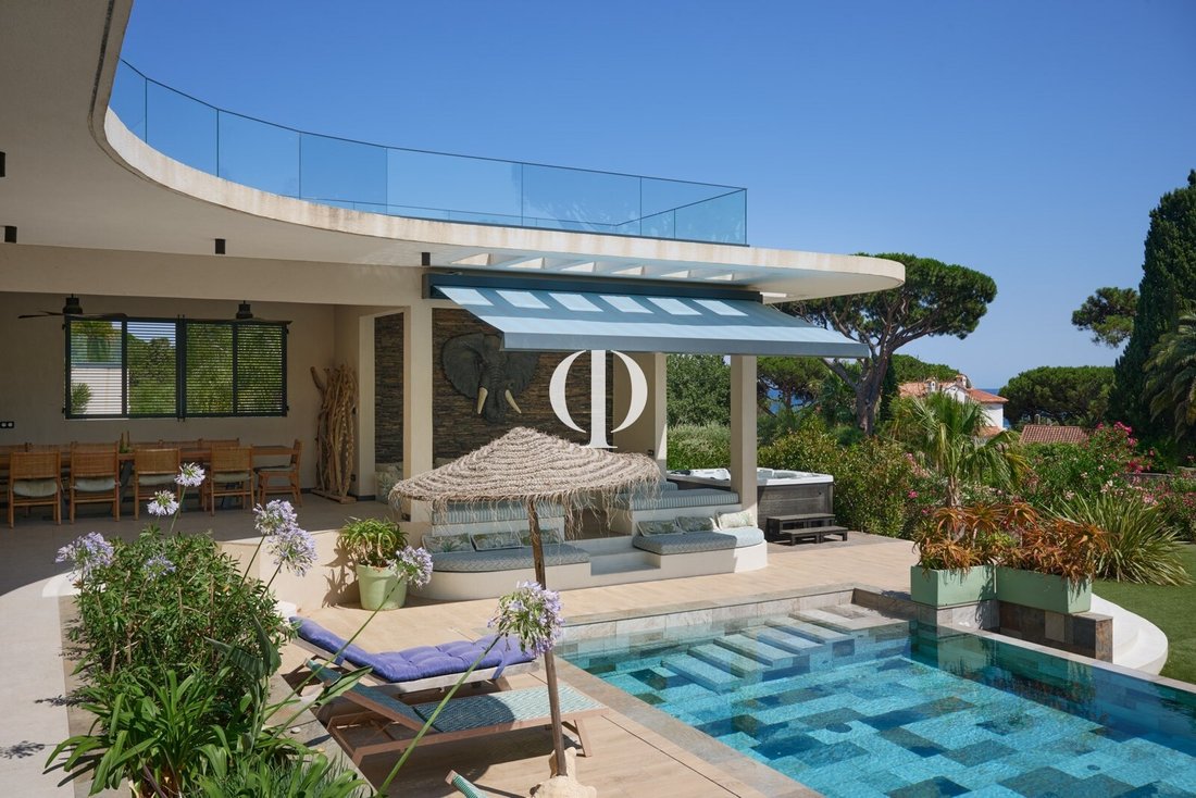 Villa in Nartelle-Noyer-Bellevue-bd des Sardinaux, Sainte-Maxime, France 3 - 17010598