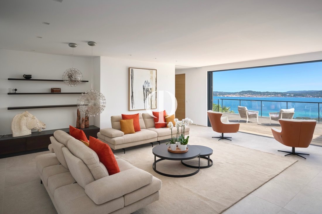 Villa in Grimaud, Provence-Alpes-Côte d'Azur, France 4 - 17010519