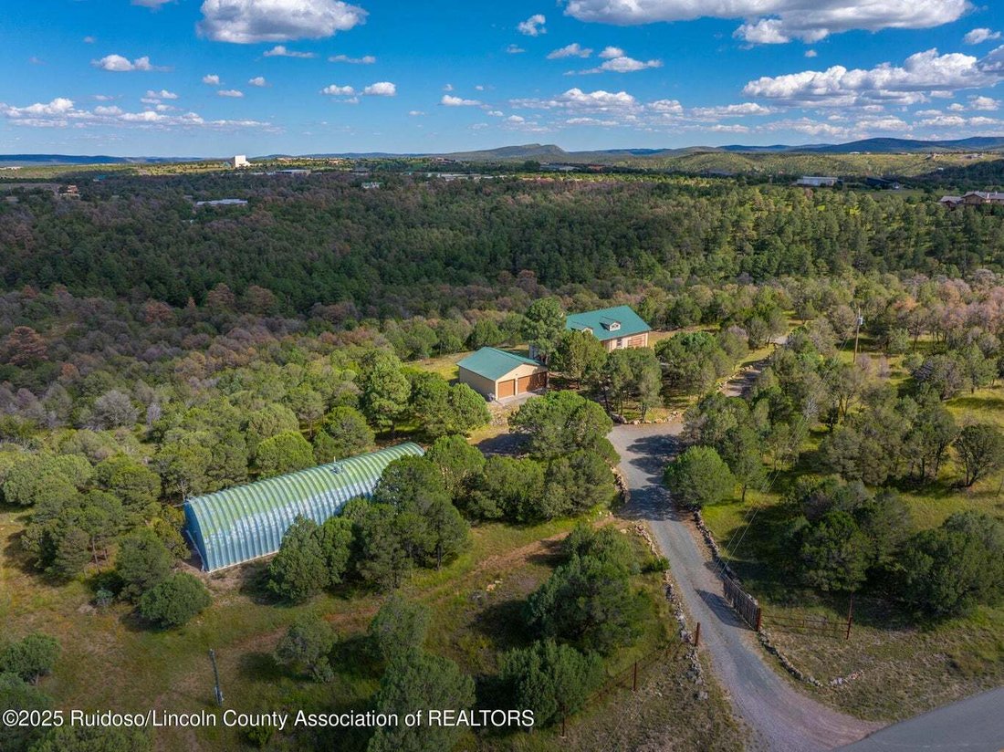 House in Capitan, New Mexico, United States 4 - 17012230