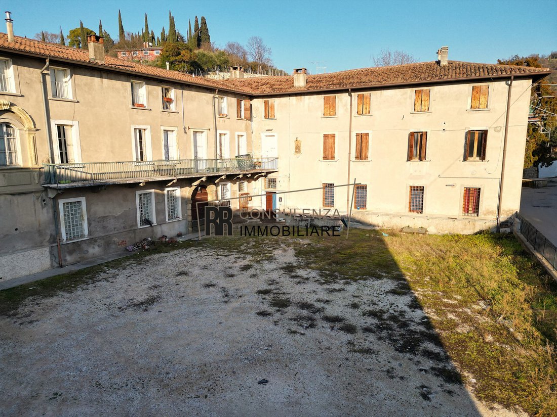 House in Verona, Veneto, Italy 4 - 17015701