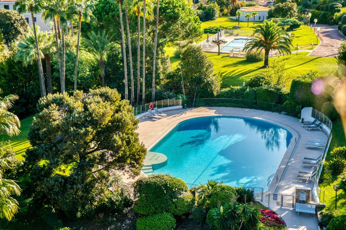 Apartment in Montfleury, Cannes, France 2 - 17012771